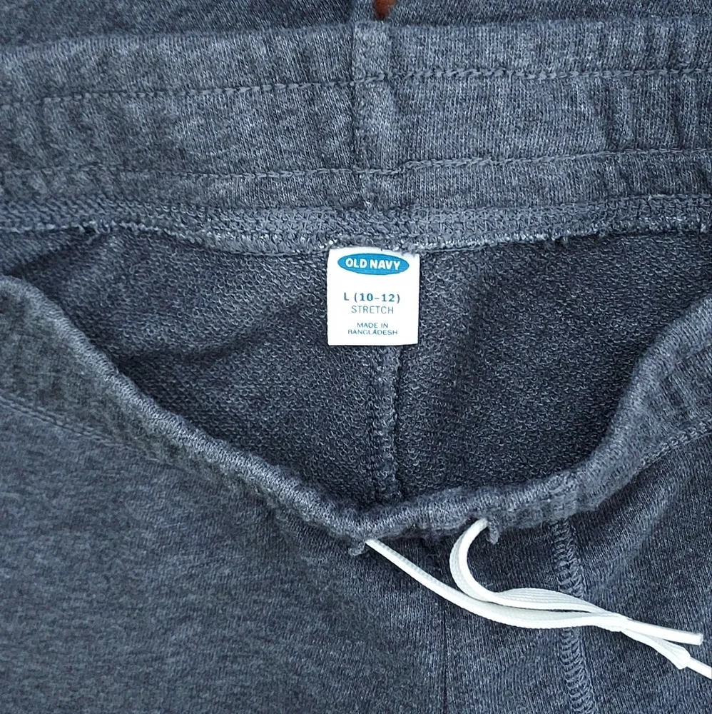 2 pair; Old Navy Camo (1) and Gray (1) Jogger Shorts for Boys, size 10-12 - Picture 7 of 13